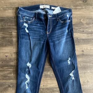 Hollister 9 Long Women’s Distressed Blue Jeans